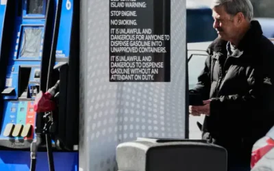 Energy Sec. Wright Warns Oil Surge Until Shipping Resumes