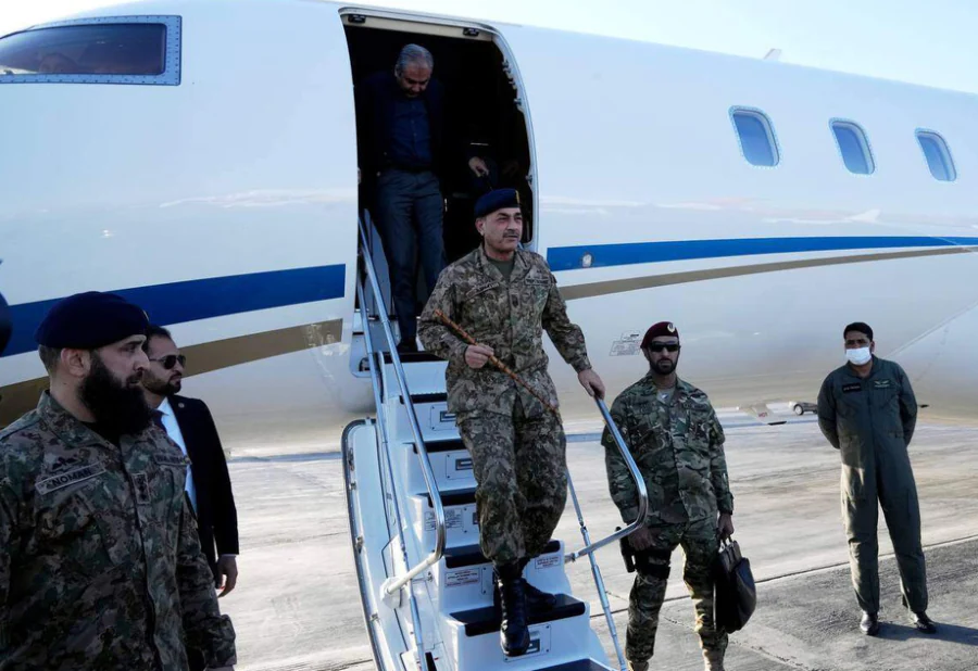 Pakistan Mediators Rush In, Hoping to Save Stalled Talks