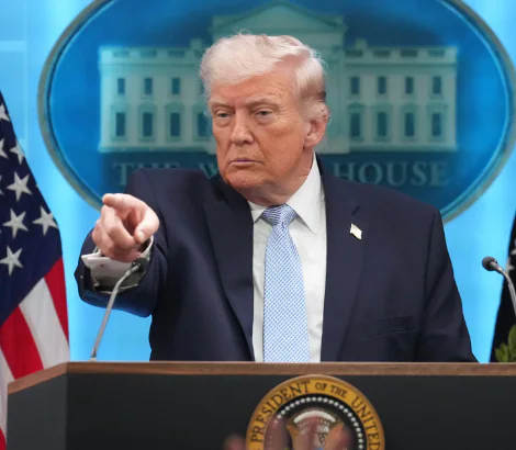 Trump Rebuts War Crimes Claims Over Iran Hits, Defends Infrastructure Targets