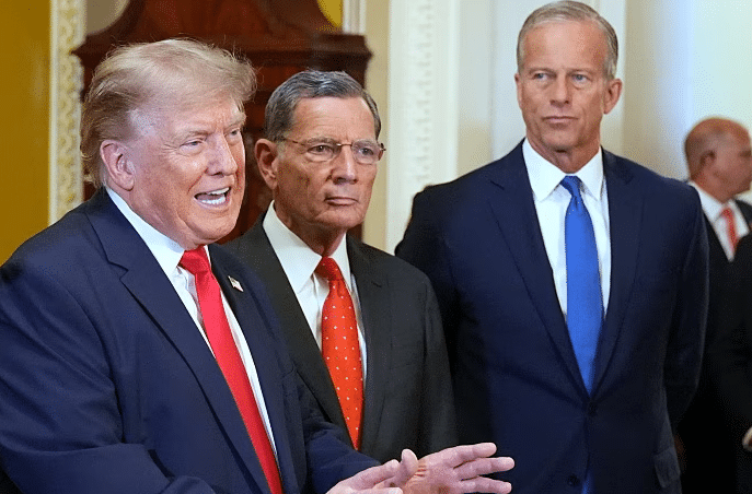 Senate GOP Rejects War Powers Resolution After Trump Meeting